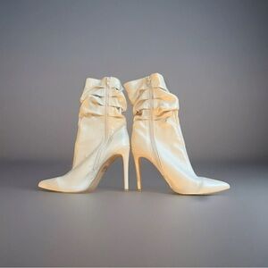Liliana Elegant Cream Stiletto Boots size 10